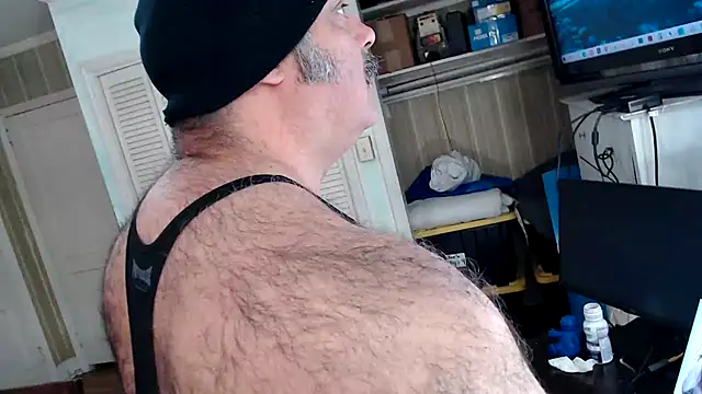 Snapshot of bullmusclejoe chatting on February 23, 2026, 12:46 pm bullmusclejoe online show from February 23, 2026, 12:46 pm