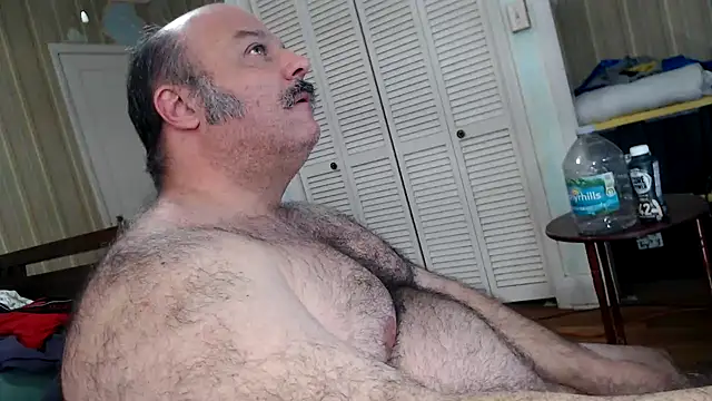 Snapshot of bullmusclejoe chatting on February 26, 2026, 10:31 pm bullmusclejoe online show from February 26, 2026, 10:31 pm