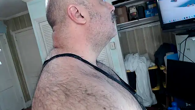 Snapshot of bullmusclejoe chatting on March 7, 2026, 12:57 pm bullmusclejoe online show from March 7, 2026, 12:57 pm