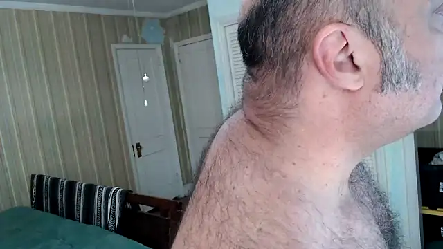 Snapshot of bullmusclejoe chatting on March 27, 2026, 1:44 pm bullmusclejoe online show from March 27, 2026, 1:44 pm