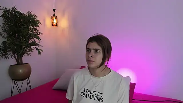 Snapshot of kaylajhonnes6 chatting on September 28, 2025, 12:54 pm kaylajhonnes6 online show from September 28, 2025, 12:54 pm