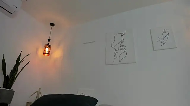 Snapshot of kaylajhonnes6 chatting on October 19, 2025, 1:45 pm kaylajhonnes6 online show from October 19, 2025, 1:45 pm