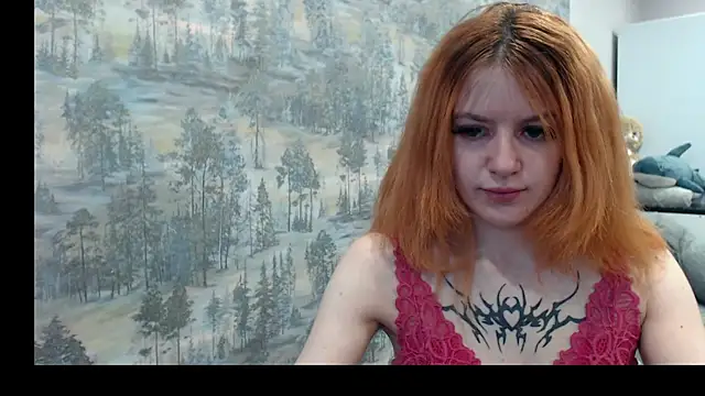   Elina   online show from December 15, 2025, 6:28 am