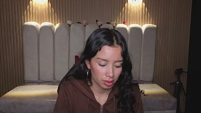 Snapshot of _Mia_Evans_1 chatting on March 6, 2026, 7:32 pm Mia Evans 1 online show from March 6, 2026, 7:32 pm