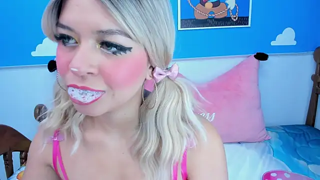 Snapshot of miss__evolet chatting on September 24, 2025, 11:13 am miss  evolet online show from September 24, 2025, 11:13 am