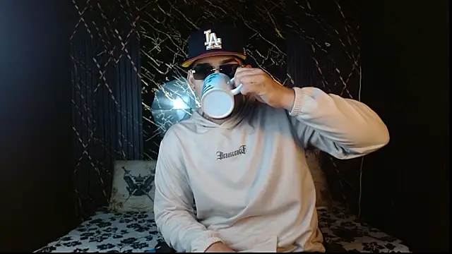 massimo vidal  online show from February 4, 2026, 10:54 am