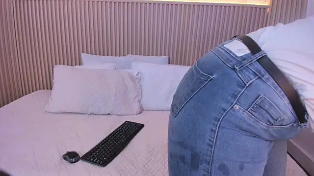 Snapshot of Liss-Reyes chatting on February 11, 2026, 11:59 am Liss-Reyes online show from February 11, 2026, 11:59 am