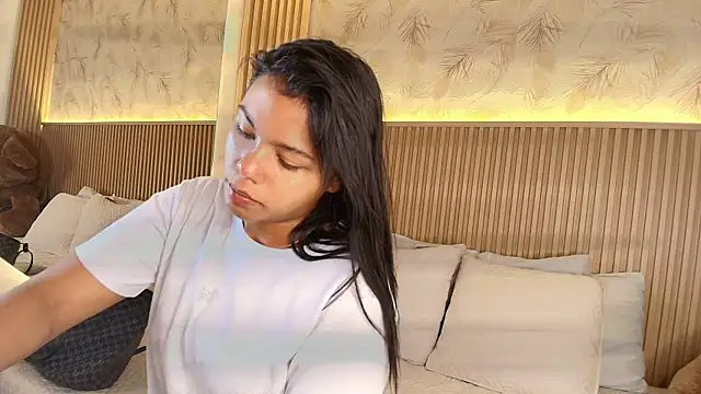 Snapshot of Liss-Reyes chatting on March 28, 2026, 12:05 pm Liss-Reyes online show from March 28, 2026, 12:05 pm