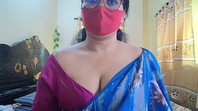 Elena cruz5 online show from May 7, 2026, 3:56 am