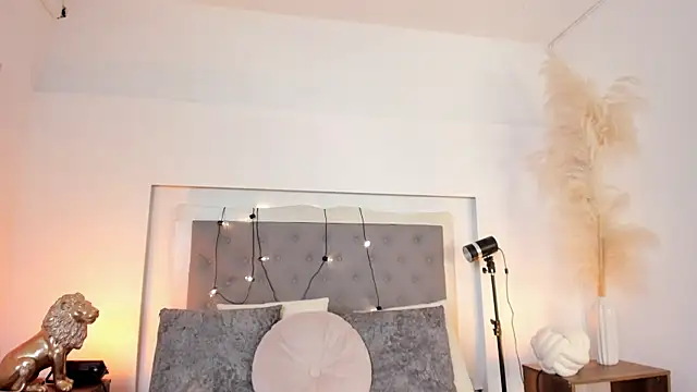 Snapshot of lea_walkerr chatting on February 27, 2026, 8:09 pm lea walkerr online show from February 27, 2026, 8:09 pm