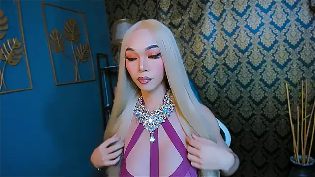 Snapshot of BelindaAbundance chatting on November 26, 2025, 3:13 pm BelindaAbundance online show from November 26, 2025, 3:13 pm