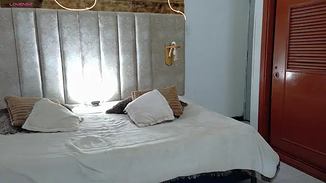 Snapshot of Emma_visconti chatting on September 18, 2025, 12:29 pm Emma visconti online show from September 18, 2025, 12:29 pm