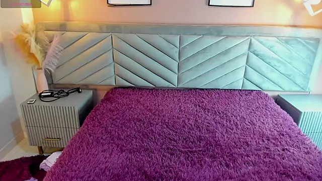 Mia Valentine  online show from February 28, 2026, 7:04 pm