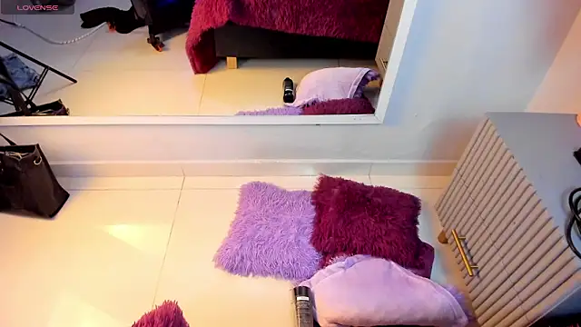 Mia Valentine  online show from March 6, 2026, 8:16 pm