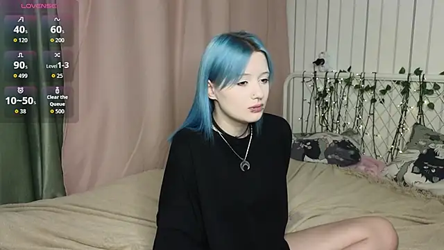 RainaNowak online show from September 8, 2025, 7:35 pm