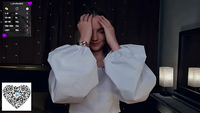 Snapshot of KerenFurguson chatting on September 26, 2025, 7:40 pm KerenFurguson online show from September 26, 2025, 7:40 pm