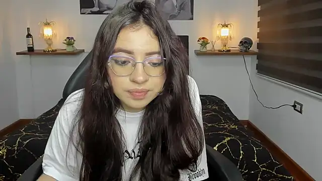 Barbara Jonesss 4 online show from October 1, 2025, 7:42 pm