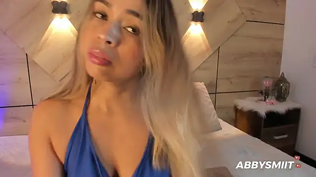 aby smiith  online show from June 11, 2026, 7:34 pm