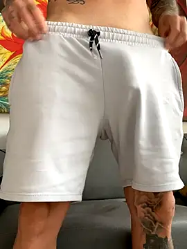 Snapshot of MagicLex1 chatting on October 13, 2025, 8:31 pm MagicLex1 online show from October 13, 2025, 8:31 pm