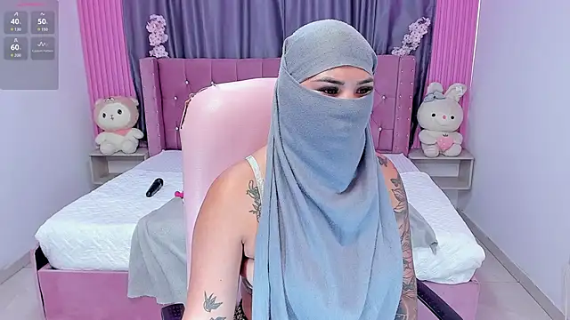 Nayla-Mouna online show from September 23, 2025, 5:27 pm