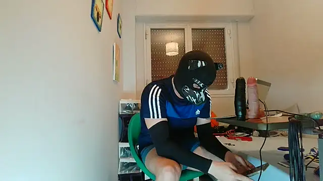 Maskpor2022 online show from March 27, 2026, 4:18 pm