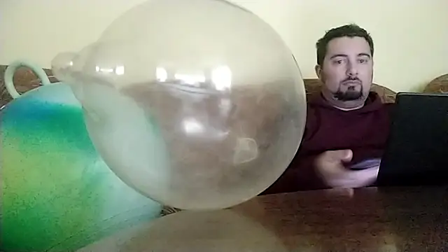 Snapshot of Joseph1Arnold chatting on November 12, 2025, 11:10 am Joseph1Arnold online show from November 12, 2025, 11:10 am