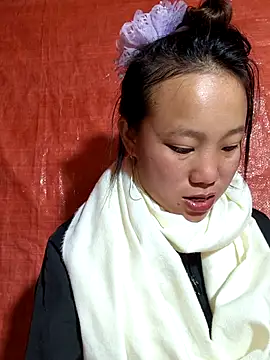 liu-liusexy online show from November 27, 2025, 2:19 pm