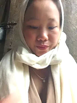 liu-liusexy online show from May 3, 2026, 2:39 am
