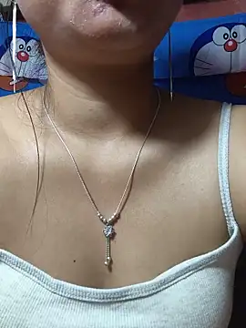 liu-liusexy online show from June 21, 2026, 2:03 am