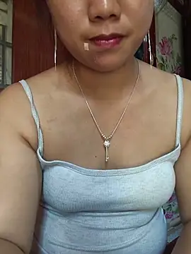 liu-liusexy online show from June 23, 2026, 1:58 am