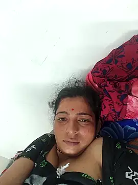 Poojahot55 online show from September 9, 2025, 1:32 pm