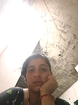 Poojahot55 online show from September 16, 2025, 3:57 pm