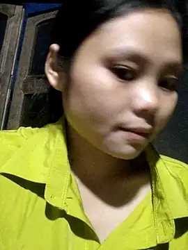 omiu-baby online show from October 21, 2025, 10:43 pm