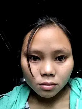 omiu-baby online show from November 4, 2025, 1:05 am