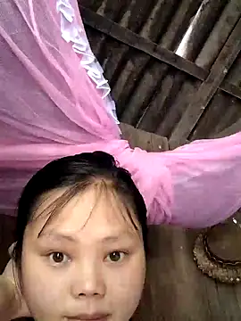 omiu-baby online show from May 6, 2026, 6:52 am