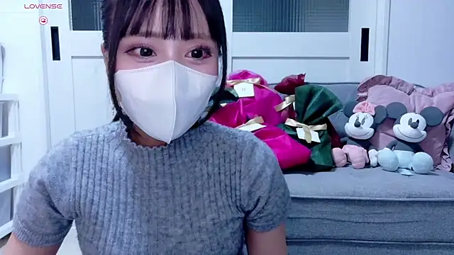 Snapshot of YURi_luv chatting on September 28, 2025, 11:04 am YURi luv online show from September 28, 2025, 11:04 am