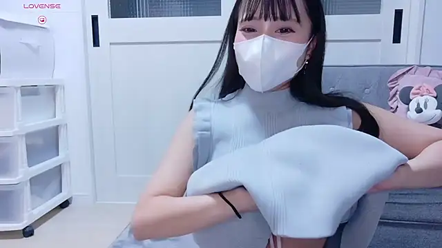 Snapshot of YURi_luv chatting on September 30, 2025, 11:15 am YURi luv online show from September 30, 2025, 11:15 am