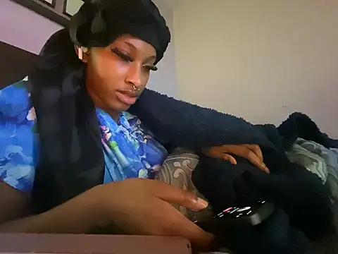 Snapshot of Brooke012 chatting on June 12, 2026, 3:27 am Brooke012 online show from June 12, 2026, 3:27 am