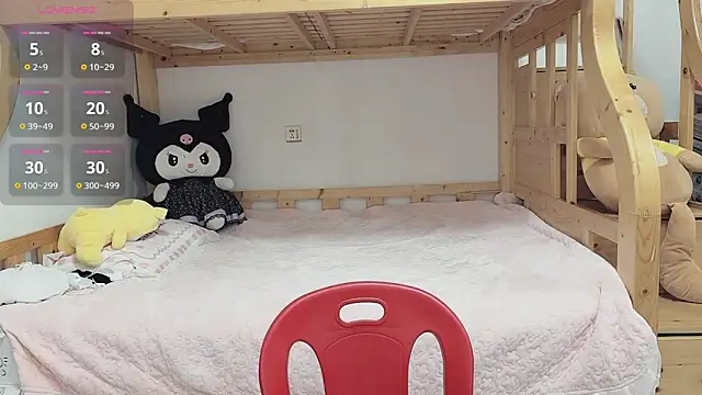 Snapshot of Sue101010 chatting on September 23, 2025, 7:22 am Sue101010 online show from September 23, 2025, 7:22 am