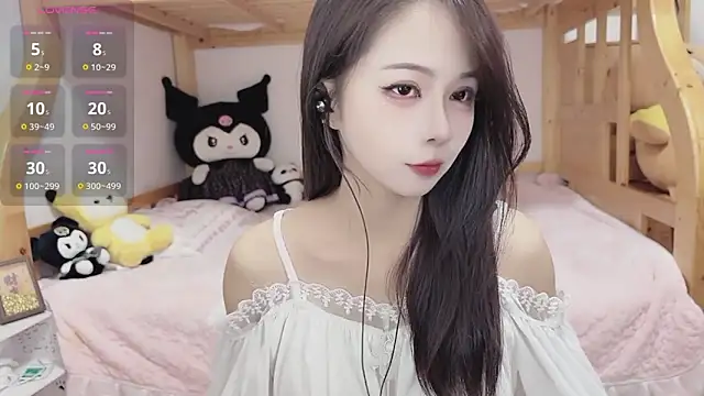 Snapshot of Sue101010 chatting on October 1, 2025, 9:54 pm Sue101010 online show from October 1, 2025, 9:54 pm