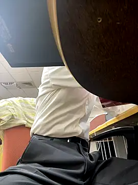 Snapshot of Daddygarry chatting on October 23, 2025, 12:26 pm Daddygarry online show from October 23, 2025, 12:26 pm