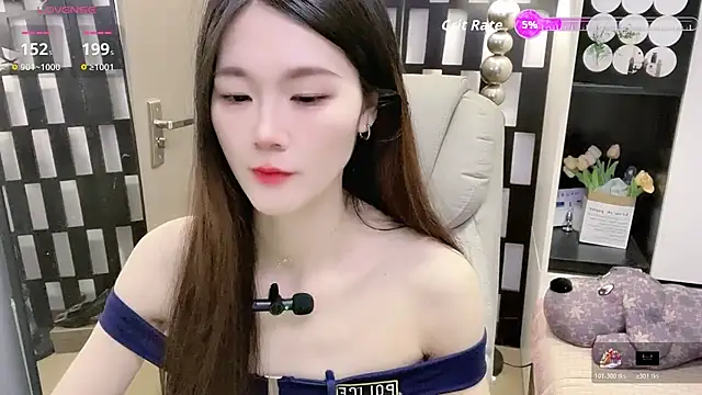 Yueyue-MM online show from February 18, 2026, 4:08 am