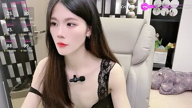 Yueyue-MM online show from April 9, 2026, 7:14 am