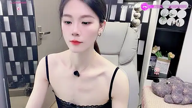 Yueyue-MM online show from June 14, 2026, 2:46 am