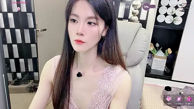 Snapshot of Yueyue-MM chatting on July 18, 2026, 1:59 pm Yueyue-MM online show from July 18, 2026, 1:59 pm