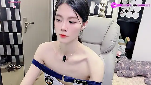 Snapshot of Yueyue-MM chatting on July 28, 2026, 2:24 pm Yueyue-MM online show from July 28, 2026, 2:24 pm