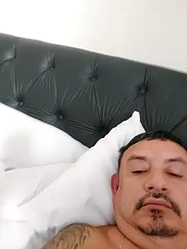 Snapshot of andrerj22 chatting on September 16, 2025, 4:19 pm andrerj22 online show from September 16, 2025, 4:19 pm