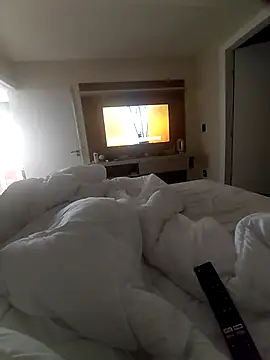 Snapshot of andrerj22 chatting on September 17, 2025, 12:07 pm andrerj22 online show from September 17, 2025, 12:07 pm