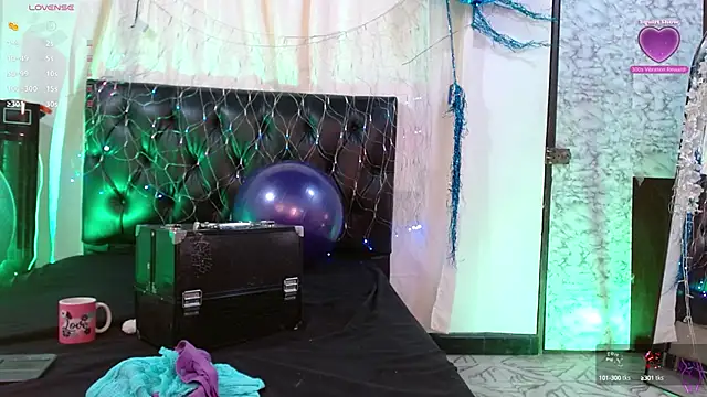  SARAI DUPONT online show from January 28, 2025, 10:12 pm