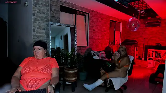 Snapshot of _SARAI_DUPONT chatting on June 20, 2026, 11:07 pm SARAI DUPONT online show from June 20, 2026, 11:07 pm